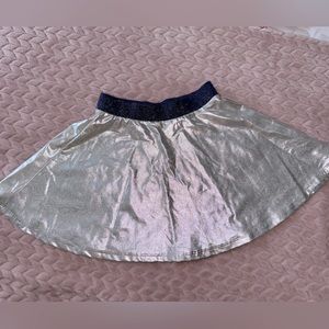 Girls Silver/Metallic Look Skirt.